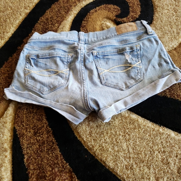 Abercrombie & Fitch Jean Shorts - Picture 5 of 5